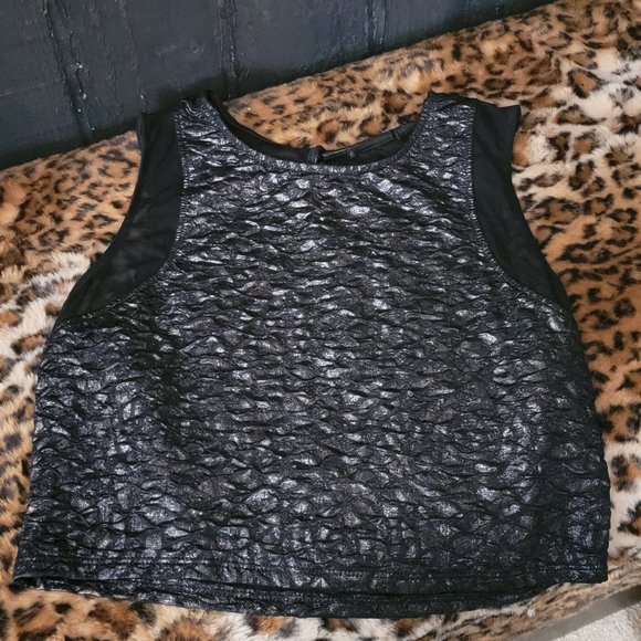 Crop Top Shimmering and lightweight... sz. large - Picture 1 of 5